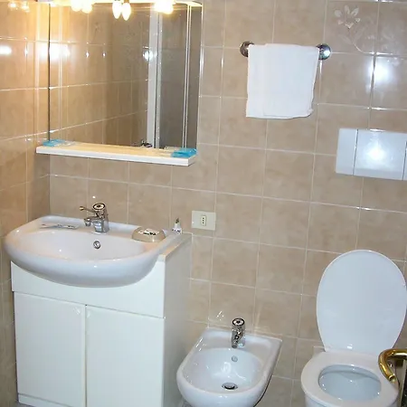 Co.ri. * מנאג'יו